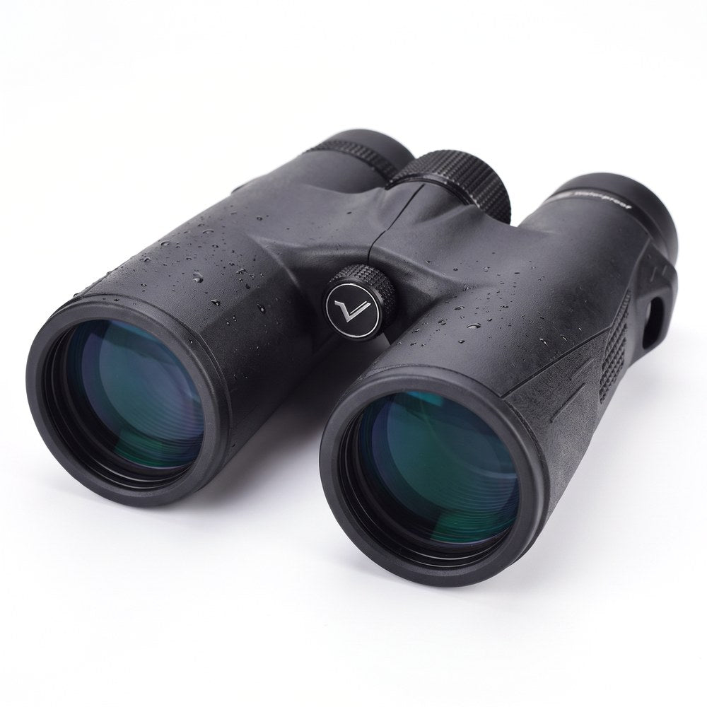 Les jumelles 10x42 SV47 avec quelques gouttes d'eau sur le corps : objectifs de 42 mm aux reflets bleu-vert